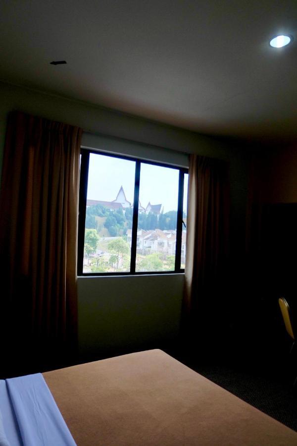 Carlton Hotel Shah Alam Exterior foto